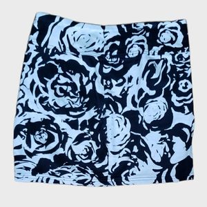 Black and White Floral patterned mini skirt